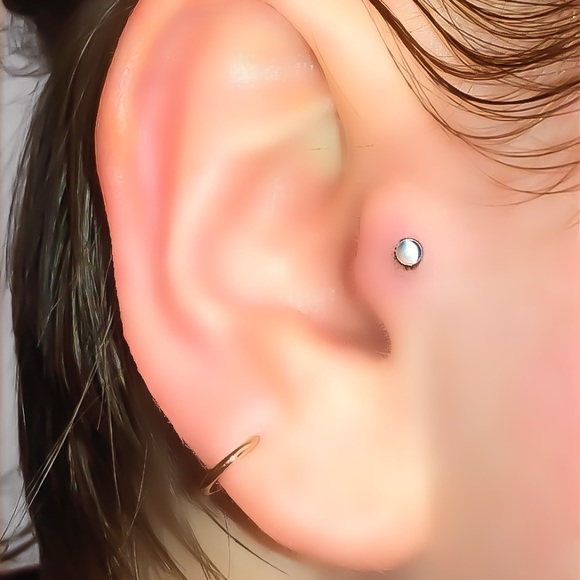 925 Sterling Silver Rainbow Moonstone Cartilage Helix Conch Tragus Stud Earring - Picture 6 of 11